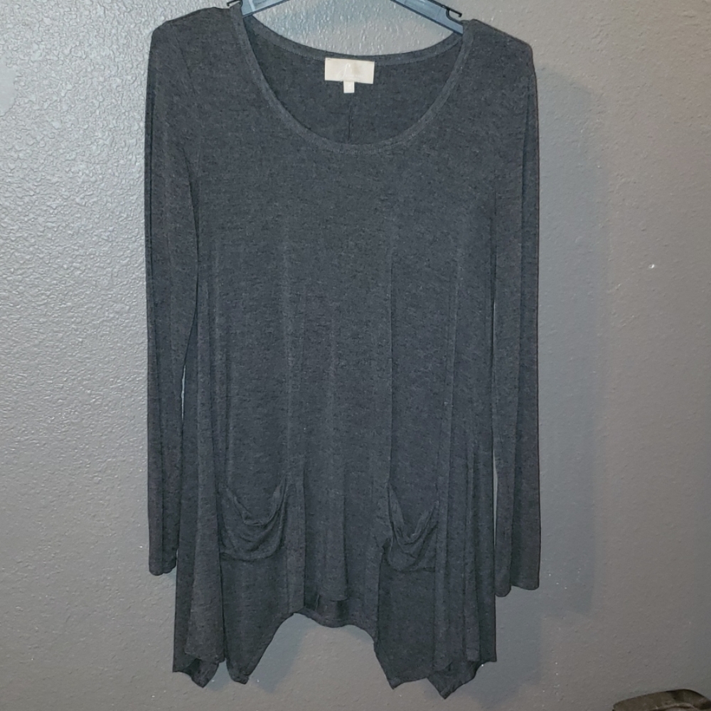 Grey long sleeve with pockets